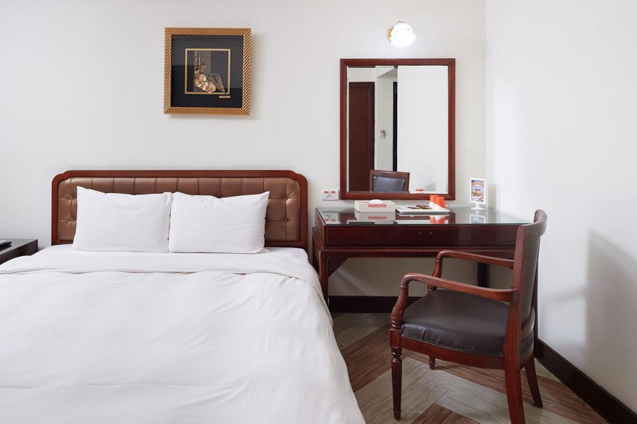Peach Hotel Sin-ču Exteriér fotografie