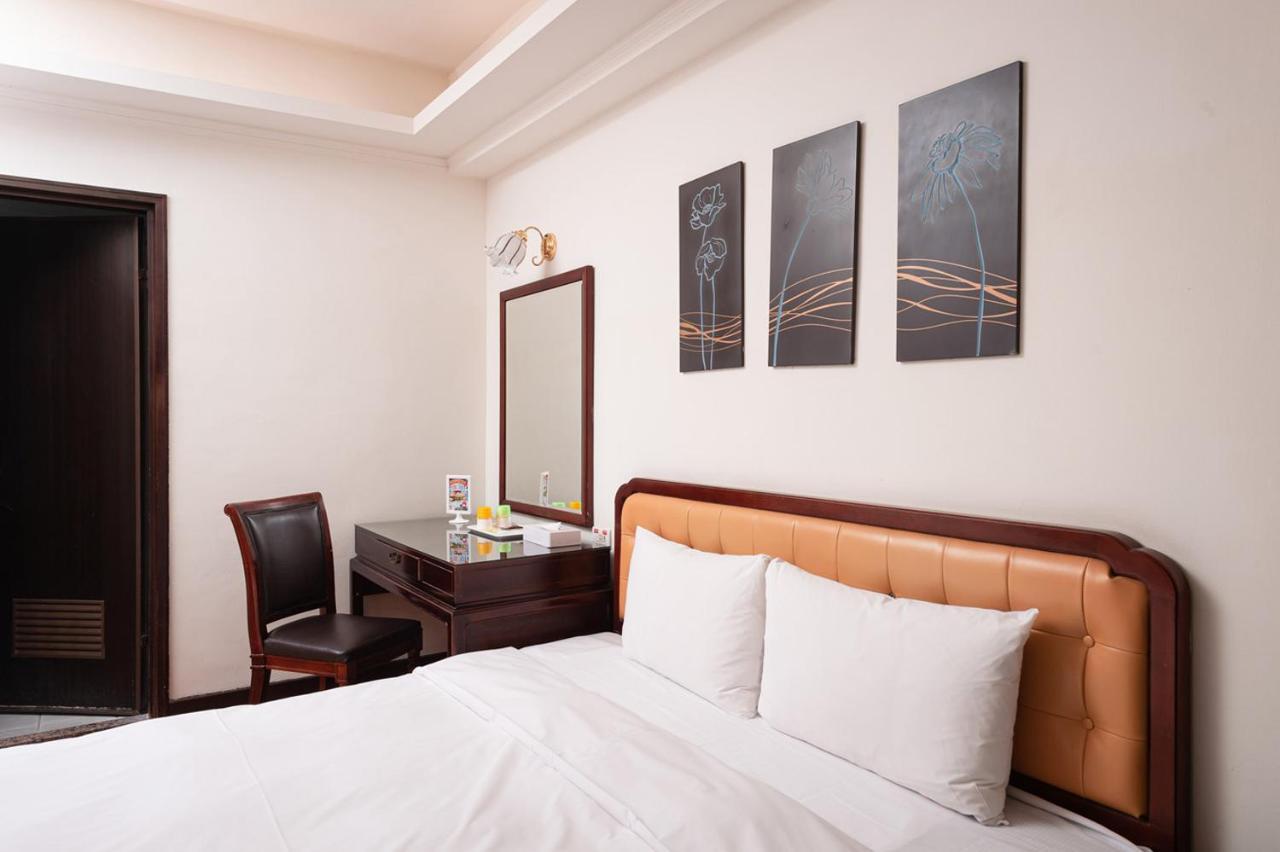 Peach Hotel Sin-ču Exteriér fotografie