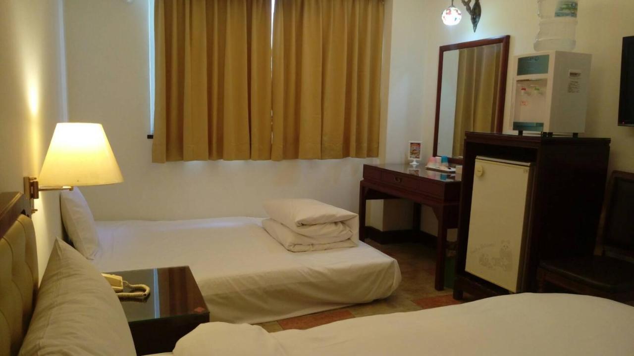 Peach Hotel Sin-ču Exteriér fotografie